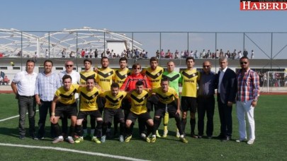 Güzelcespor yeni sahasında çok farklı