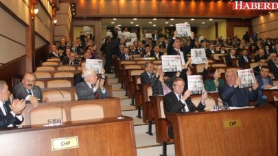 İBB Meclisinde Cumhuriyet eylemi