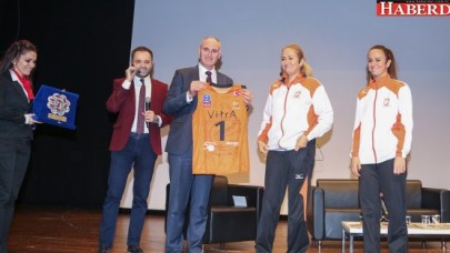 DÜNYA ŞAMPİYONLARI KÜÇÜKÇEKMECE’DE