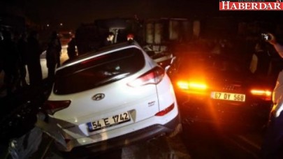 TEM Otoyolunda TIR dehşeti: 5 yaralı