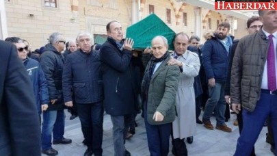 Akgün: Hocam ve arkadaşımı kaybettik