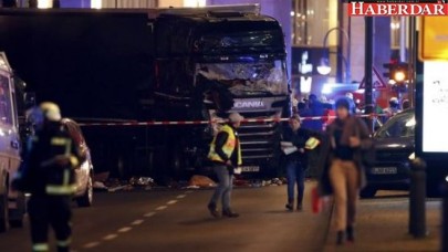 Almanya Berlinde TIR Noel pazarına girdi: 12 ölü