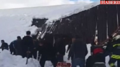 Konyada Pazar Yerinin Çatısı Çöktü: 4 Kişi Ağır Yaralı