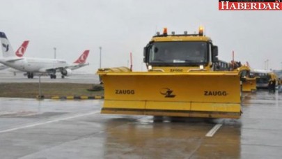 Atatürk Havalimanında kar alarmı