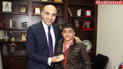 Kerimoğlu, Besnili çocukları ağırladı