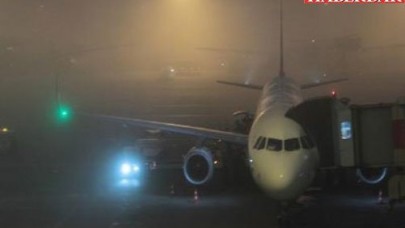 Sis hava ulaşımını da olumsuz etkiledi