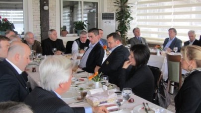 Eski başkanlar kahvaltıda