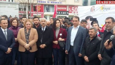 CHP’lilerden Esenyurt’ta Kadıoğlu eylemi