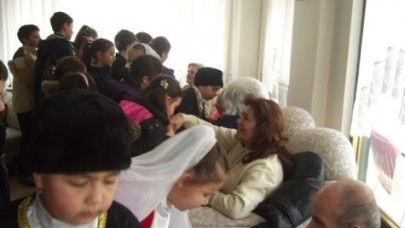 MİNİK ÖĞRENCİLER, YAŞLILAR HAFTASINI UNUTMADI!