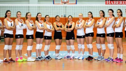 BEYLİKDÜZÜ VOLEYBOL İHTİSAS’DAN İYİ BAŞLANGIÇ