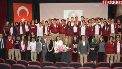 Tiyatro Festivalinde Oyuncu Geçidi