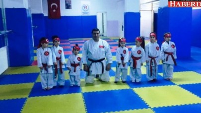 Miniklerin karate heyecanı