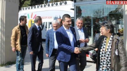 CHP’Lİ VEKİLLER KARS’TA HAYIR ÇALIŞMASI YAPTI!