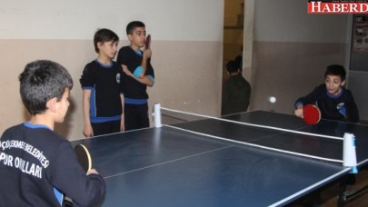 MASA TENİSİNİN YILDIZLARI KÜÇÜKÇEKMECE’DE YETİŞİYOR