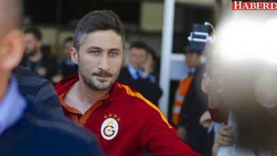 Galatasarayda son dakika! Kadro dışı kaldı, tesisleri terk etti...