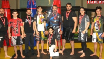 Vura vura Beylikdüzünün adını tüm dünyaya ezberlettiler