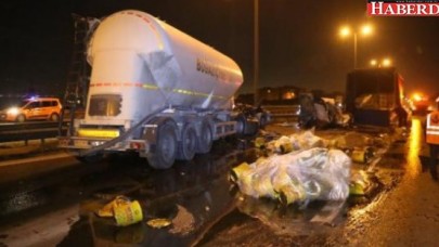 TEMde TIRlar çarpıştı: 1 yaralı