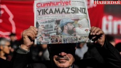 Cumhuriyete abluka devam ediyor