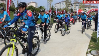Büyükçekmecede pedallar 23 Nisan için döndü
