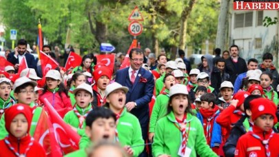 BEYLİKDÜZÜ 23 NİSAN RENKLERİ İLE DOLDU