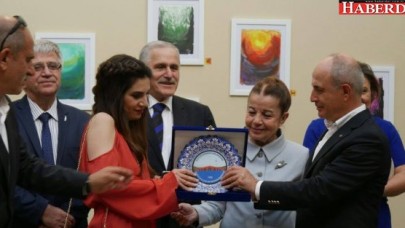 Renklerin gürültüsü tuvallerde yankılandı!