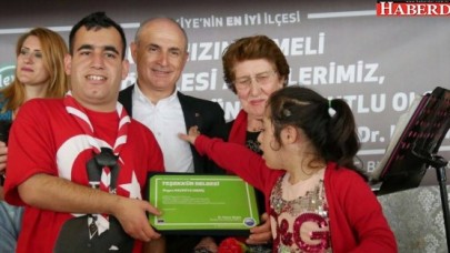 Akgün: İnsanlıktan nasibini almış oluruz!