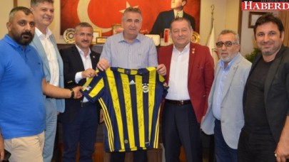 Fenerbahçelilerden Başkan Cem Kara’ya ziyaret