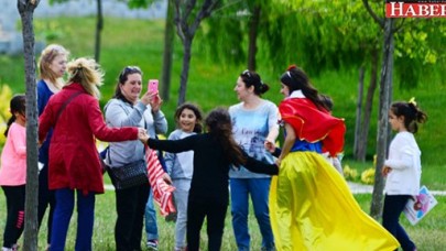 Piri Reis Parkı çocukların uçurtmalarıyla renklendi