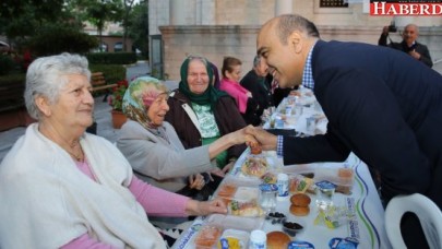 BAKIRKÖYLÜLER MAHALLE İFTARINDA BULUŞUYOR