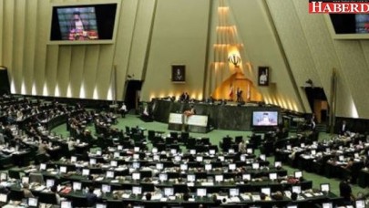 Son dakika: İran Meclisinde ateş açıldı