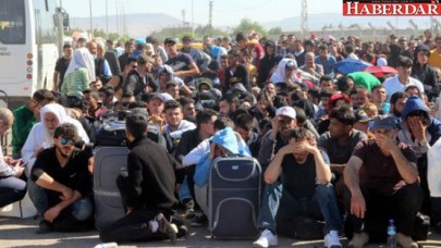 Suriyeliler akın akın ülkelerine gidiyor