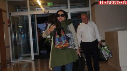 Hülya Koçyiğit Türkiyeye döndü