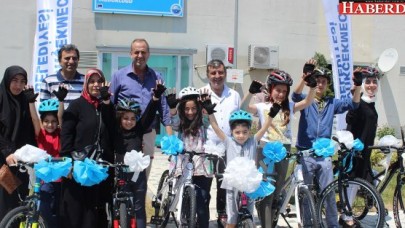 Akgün, bisiklet sözünü tuttu