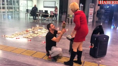 Ayaklarına Kapanıp Evlenme Teklifi Ettiği İngiliz Sevgilisinin 3 Ay Sonra Boynunu Kesti!