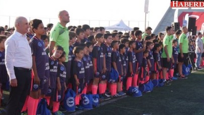 Büyükçekmece Belediyesi Yaz Spor Okulu açılış töreni şölene dönüştü