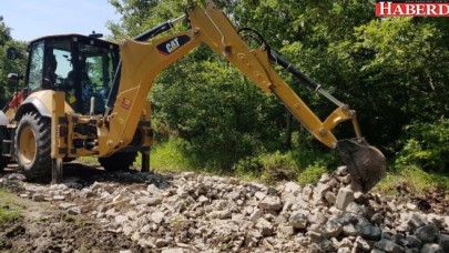 Çiftçi istiyor, Çatalca Belediyesi yollarını açıyor