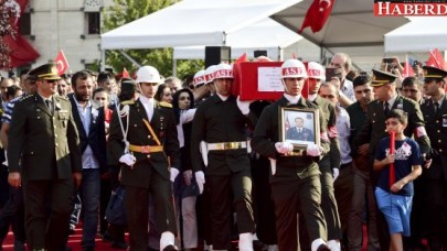 BEYLİKDÜZÜ ŞEHİDİNİ UĞURLADI