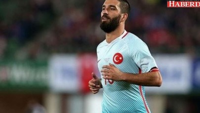 Arda Turan milli takıma döndüğünü açıkladı