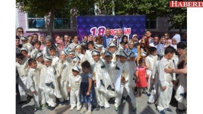 Sünnet Şöleni’nde 52 çocuk sünnet ettirildi
