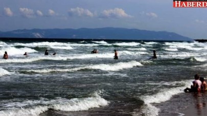 Poyraz tatilcilerin keyfini kaçırdı