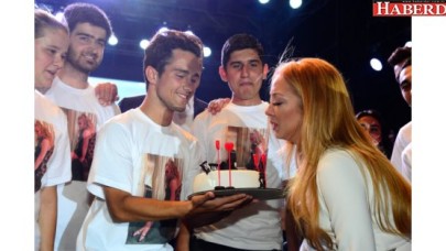 Beylikdüzü, Ece Seçkin Ve Ozan Doğulu Konseri İle Enerji Depoladı