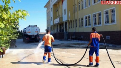 Çatalca Belediyesi’nden Okul Bahçelerine Temizlik Seferberliği
