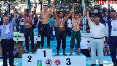 Çatalca Belediyesi Güreş takımı başarıya doymuyor