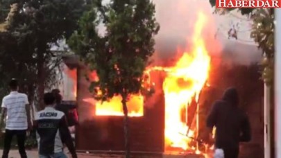 Beylikdüzünde Taksi Kulübesinde Korkutan Yangın