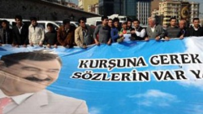 İbo için dev pankart