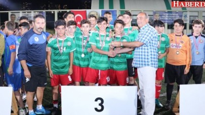 Zafer Bayramı Turnuvası Şampiyonu Halkalıspor