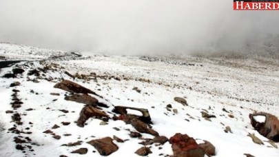 Mevsimin ilk karı düştü!