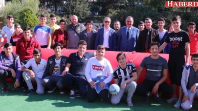 KÜÇÜKÇEKMECE’DE GENÇLİK VE SPOR ŞÖLENİ DEVAM EDİYOR