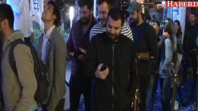 Gece yarısı kuyruğu! Yer İstanbul...
