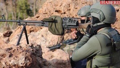 PKKlı teröristlerle çatışma çıktı: Yaralı askerler var